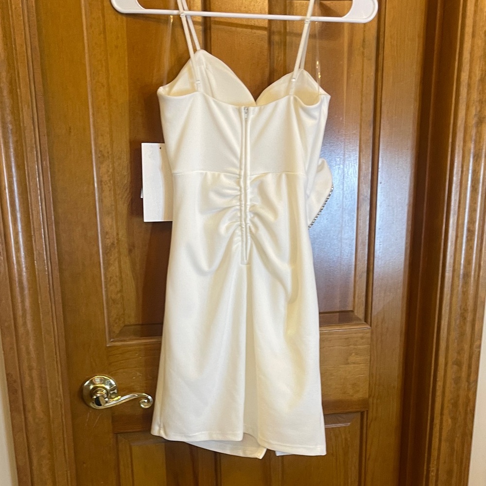 Honey and Rosie White Mini Dress with Rose and Silver Details XS NWT - Picture 4 of 7